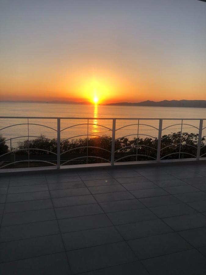 Вилла Dreamy Sunsets Faros Каристос Экстерьер фото